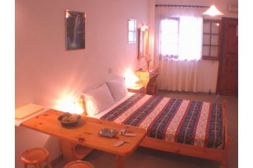 Kreeka Privát Ermones, Eksterjöör