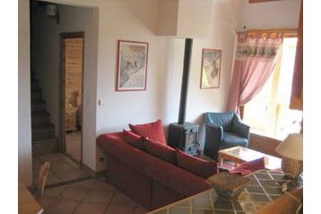 France Chata Bourg-Saint-Maurice, Extérieur