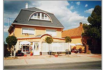 Пансіонат Győrújbarát 1