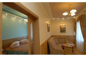 Украйна Hotel Рахов / Rachiv, Екстериор