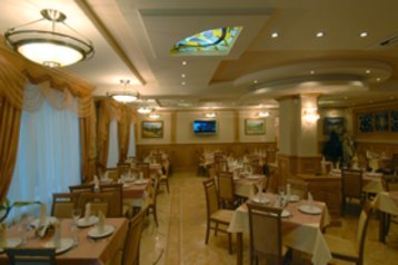Украйна Hotel Рахов / Rachiv, Екстериор