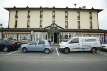 Hungrie Hotel Rajka, Extérieur