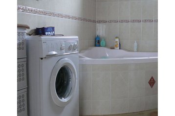 Ukrajna Privát Vári / Vary, Exteriőr