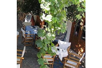 Hellas Hotel Perdika, Eksteriør