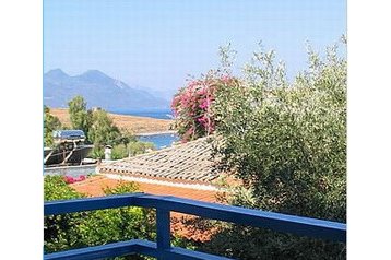 Hellas Hotel Perdika, Eksteriør