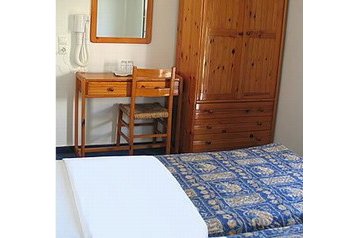 Hellas Hotel Perdika, Eksteriør