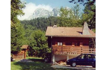 Francja Chata Bernex, Zewnątrz