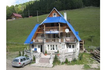 România Penzión Arieşeni, Exteriorul