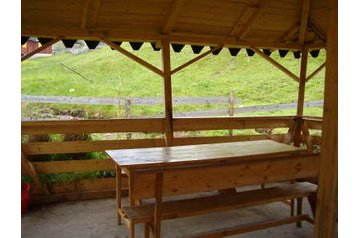 România Penzión Arieşeni, Exteriorul