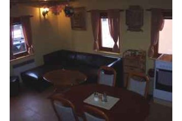 Romania Privát Bârsana, Eksteriør