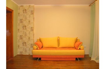 Ukrajna Privát Verchovyna, Exteriőr