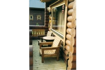 Rusia Bungalov Tikhvin, Exteriorul