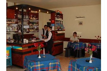 Rumunia Penzión Lăzarea, Zewnątrz