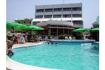 Albanija Hotel Golem, Eksterjeras