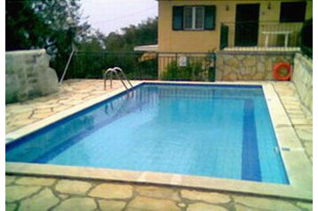 Řecko Chata Nissaki, Exteriér