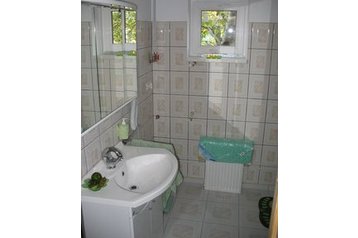 Rumunsko Privát Arsa, Exteriér