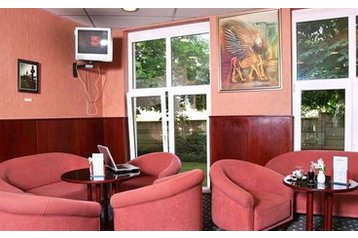 Hungary Hotel Budapest, Exterior