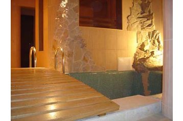 Украйна Hotel Zabolotiv, Екстериор