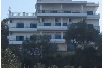 Albania Hotel Golem, Zewnątrz