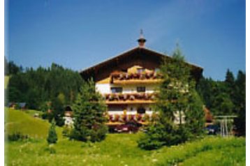 Ausztria Privát Gosau, Exteriőr