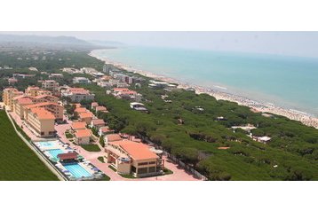 Albānija Hotel Golem, Eksterjers