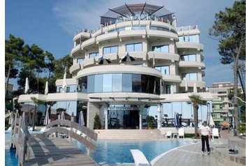 Албания Hotel Golem, Экстерьер