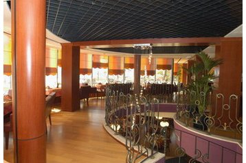 Albaania Hotel Golem, Eksterjöör