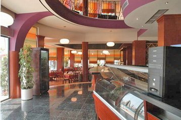 Albaania Hotel Golem, Eksterjöör