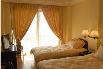 Albanija Hotel Golem, Eksterjeras