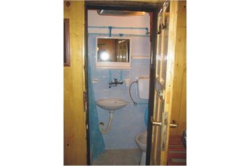 Serbia Chata Raška, Eksterjöör