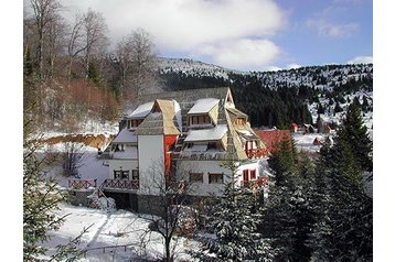 Serbia Privát Treska, Eksteriør