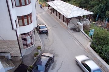 Bosnia şi Herţegovina Hotel Mostar, Exteriorul