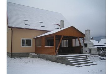 Ucrania Penzión Jasiňa, Exterior