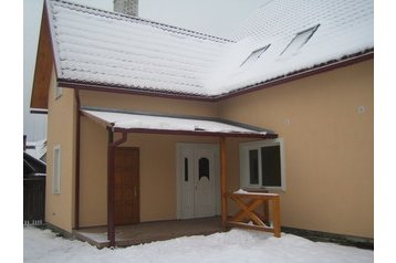 Ucrania Penzión Jasiňa, Exterior