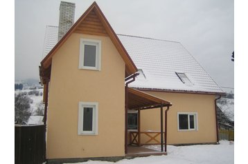 Ucrania Penzión Jasiňa, Exterior