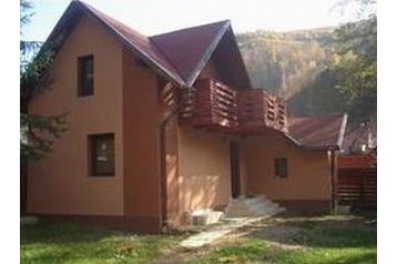Rumänien Chata Mărişel, Exterieur