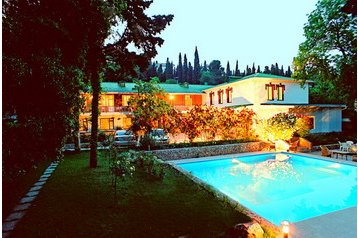 Ukraina Hotel Jalta, Eksterjeras