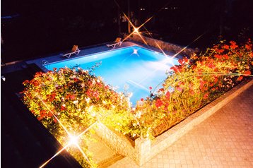 Ukraina Hotel Jalta, Eksterjeras