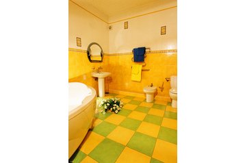 Ucraina Hotel Ialta / Jalta, Exteriorul