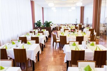 Słowacja Hotel Pieszczany / Piešťany, Zewnątrz