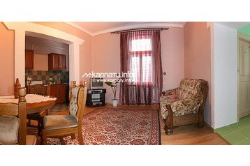 Ukrajina Privát Mukačevo, Exteriér