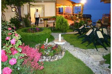 Macedonia Penzión Trepcja, Zewnątrz