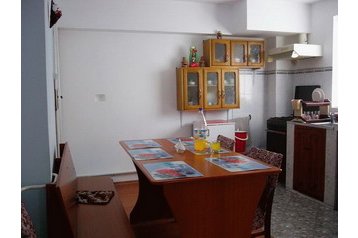 Rumeenia Privát Horezu, Eksterjöör