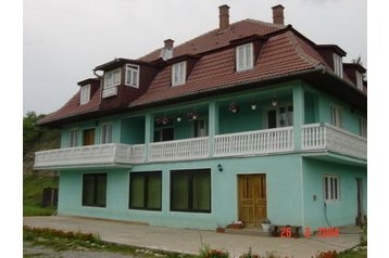 Пансион Mărgău 1