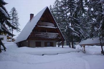 Bosznia és Hercegovina Chata Travnik, Exteriőr