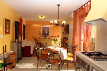 Croaţia Chata Medulin, Exteriorul