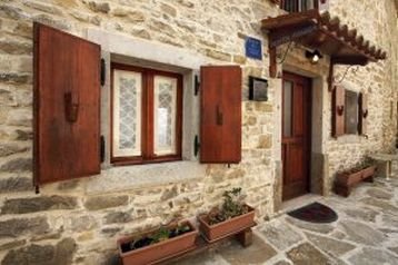 Croatie Chata Cerovlje, Extérieur