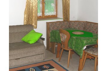 Maďarsko Privát Parádsasvár, Exteriér