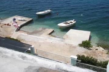 Kroatia Privát Rogoznica, Eksteriør