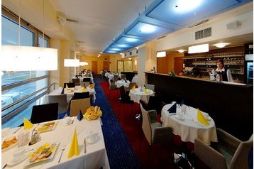 Čekija Hotel Roztoky, Eksterjeras